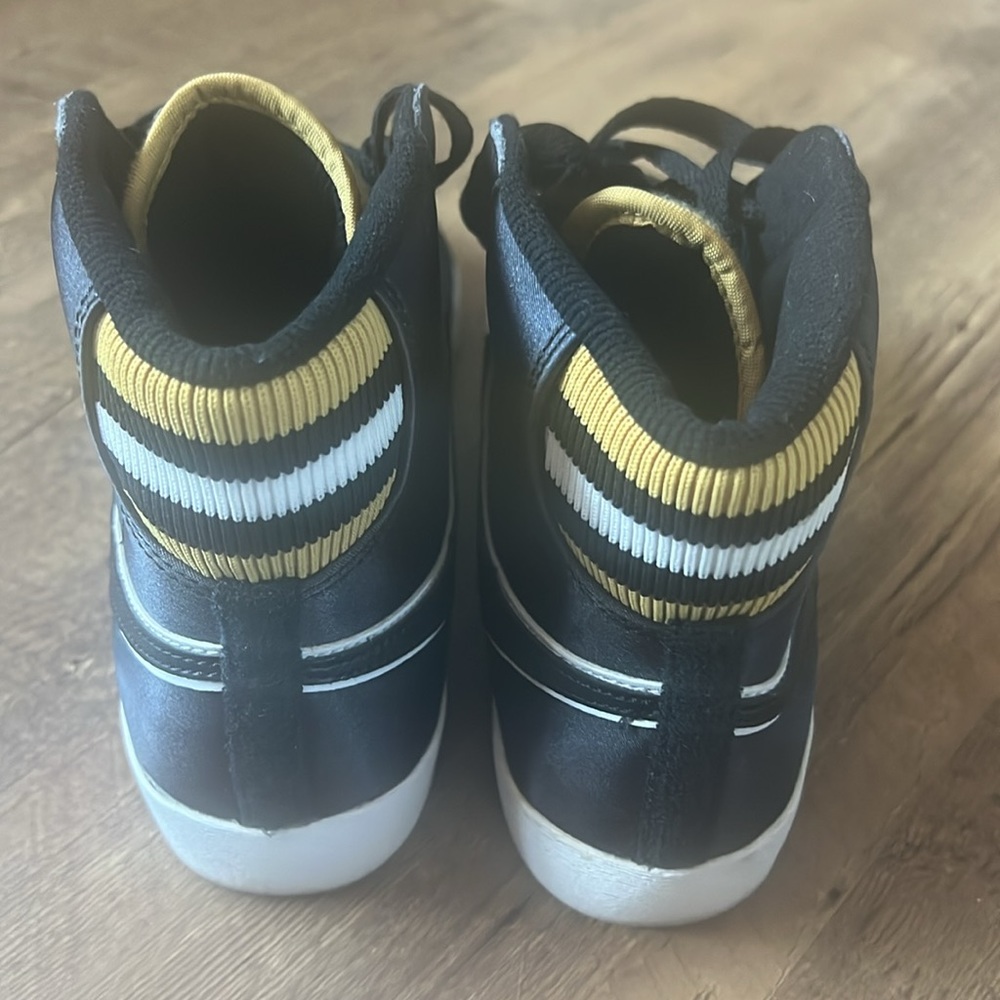 Nike women’s black and gold high tops size 7.5 - Picture 4 of 5